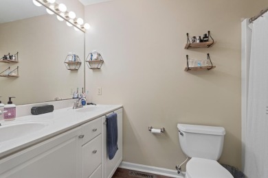 Welcome home to this adorable and well-maintained 2-bedroom on Ironhorse Golf Course in Illinois - for sale on GolfHomes.com, golf home, golf lot