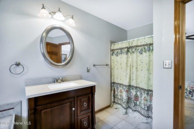 Golfers Delight you will love this 5 bedroom 3.5 bath on the on Stoneridge Golf Club in Idaho - for sale on GolfHomes.com, golf home, golf lot