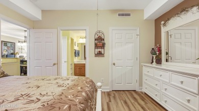 This beautifully updated 2-bedroom, 2-bath condo offers the on Holiday Golf Club in Florida - for sale on GolfHomes.com, golf home, golf lot