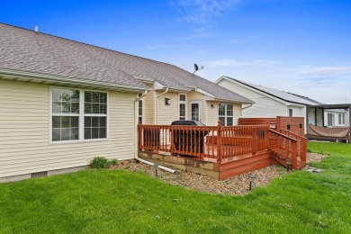 Welcome home to this adorable and well-maintained 2-bedroom on Ironhorse Golf Course in Illinois - for sale on GolfHomes.com, golf home, golf lot