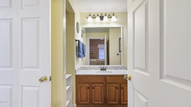 This beautifully updated 2-bedroom, 2-bath condo offers the on Holiday Golf Club in Florida - for sale on GolfHomes.com, golf home, golf lot