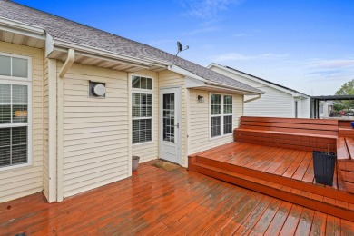 Welcome home to this adorable and well-maintained 2-bedroom on Ironhorse Golf Course in Illinois - for sale on GolfHomes.com, golf home, golf lot