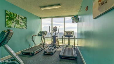 This beautifully updated 2-bedroom, 2-bath condo offers the on Holiday Golf Club in Florida - for sale on GolfHomes.com, golf home, golf lot