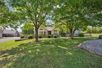 3 bedroom 2 full bath villa, split floor plan, stone fireplace on Woodson Bend Resort in Kentucky - for sale on GolfHomes.com, golf home, golf lot