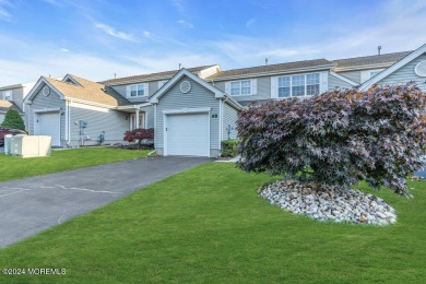 Welcome to this stunning 2-story townhouse in the highly on Raintree Golf Course in New Jersey - for sale on GolfHomes.com, golf home, golf lot