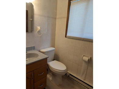 4- bedrooms, 2- full bathroom, Large open space home Located in on Pocono Farms Country Club in Pennsylvania - for sale on GolfHomes.com, golf home, golf lot