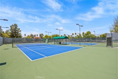 Welcome to this 3-bedroom, 2-bath home with optional office area on California Oaks Golf Course in California - for sale on GolfHomes.com, golf home, golf lot