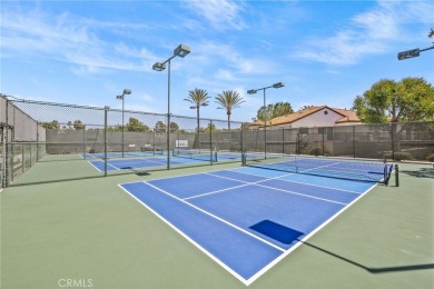 Welcome to this 3-bedroom, 2-bath home with optional office area on California Oaks Golf Course in California - for sale on GolfHomes.com, golf home, golf lot