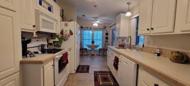 MOTIVATED Seller!!! 2Bed/2Bath+Bonus Room PET FRIENDLY! GOLF on Blue Heron Pines Golf Course in Florida - for sale on GolfHomes.com, golf home, golf lot