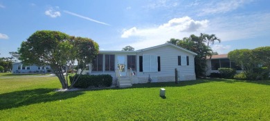 MOTIVATED Seller!!! 2Bed/2Bath+Bonus Room PET FRIENDLY! GOLF on Blue Heron Pines Golf Course in Florida - for sale on GolfHomes.com, golf home, golf lot