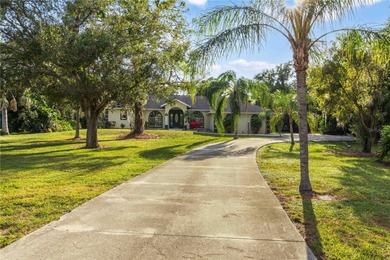 **THIS PROPERTY QUALIFIES FOR A LENDER INCENTIVE (up to $8,000) on The Oaks Club in Florida - for sale on GolfHomes.com, golf home, golf lot