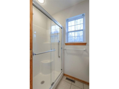 Meticulously maintained and move in ready! True ranch with 3 on Drumm Farm Golf Course in Missouri - for sale on GolfHomes.com, golf home, golf lot