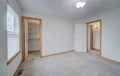 Meticulously maintained and move in ready! True ranch with 3 on Drumm Farm Golf Course in Missouri - for sale on GolfHomes.com, golf home, golf lot