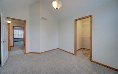 Meticulously maintained and move in ready! True ranch with 3 on Drumm Farm Golf Course in Missouri - for sale on GolfHomes.com, golf home, golf lot