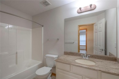 Meticulously maintained and move in ready! True ranch with 3 on Drumm Farm Golf Course in Missouri - for sale on GolfHomes.com, golf home, golf lot