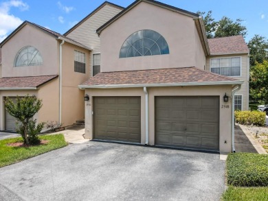 Welcome to 2948 Cottage Grove Ct -- a desirable end-unit condo on Ventura Country Club in Florida - for sale on GolfHomes.com, golf home, golf lot