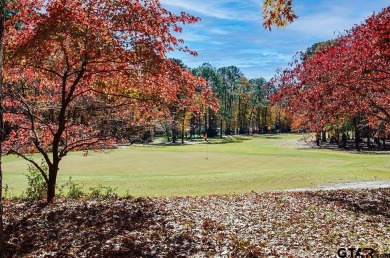 This charming 3-bedroom, 2-bathroom, 1600 sf house is nestled in on Holly Lake Ranch Golf Club in Texas - for sale on GolfHomes.com, golf home, golf lot