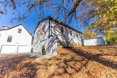 This beautifully remodeled 2,885 sq. ft. custom home offers on Gene Pray Memorial Golf Course in Missouri - for sale on GolfHomes.com, golf home, golf lot