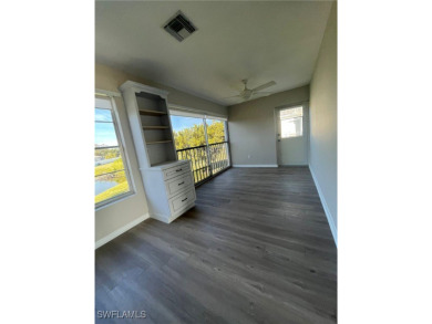 Welcome Home to your beautiful, clean, bright & sunny south Fort on Myerlee Country Club in Florida - for sale on GolfHomes.com, golf home, golf lot