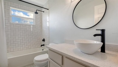 Located in Greenbrook Run of Lakewood Ranch, home has low HOA on Lakewood Ranch Golf and Country Club in Florida - for sale on GolfHomes.com, golf home, golf lot