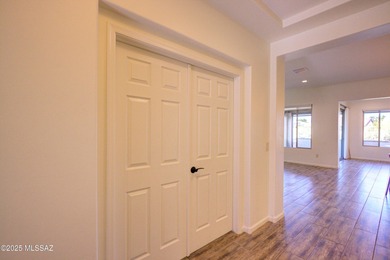 Carefree living in Unit #50 Villas at SaddleBrooke. Popular Lago on Saddlebrooke Golf Course in Arizona - for sale on GolfHomes.com, golf home, golf lot