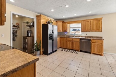 Spacious 5-bedroom, 3-bath home in Diamond City, AR offering 4 on Diamond Hills Country Club in Arkansas - for sale on GolfHomes.com, golf home, golf lot