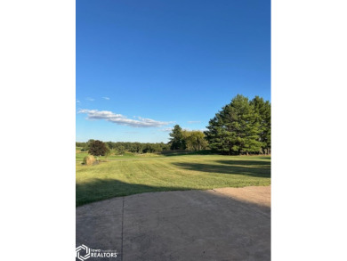 FREE LIFETIME GREEN FEES!!!!!.... LOCATED IN A WONDERFUL on Spirit Hollow Golf Course in Iowa - for sale on GolfHomes.com, golf home, golf lot
