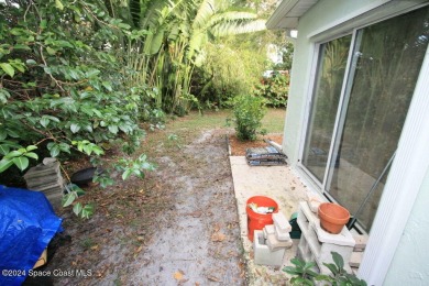 MUST SEE, desirable, convenient & popular location in Sebastian on Sebastian Municipal Golf Course in Florida - for sale on GolfHomes.com, golf home, golf lot