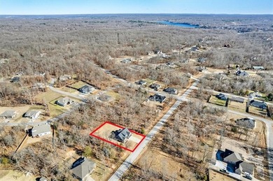 Explore this better-than-new home. Situated on a FLAT 0.25-acre on Bella Vista Country Club - Highlands in Arkansas - for sale on GolfHomes.com, golf home, golf lot