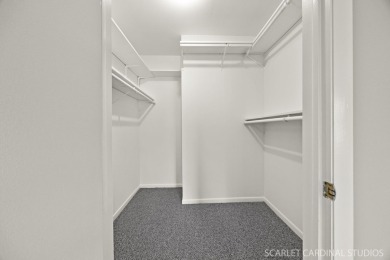 Rarely available, move-in ready, 1-bedroom, 1-bath condo at on Oak Meadows Golf Club in Illinois - for sale on GolfHomes.com, golf home, golf lot