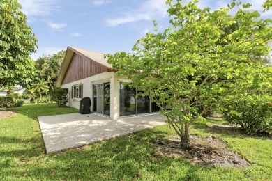 Welcome to 106 S Moccasin Trail in Monterey at Indian Creek, a on The Golf Club of Jupiter in Florida - for sale on GolfHomes.com, golf home, golf lot