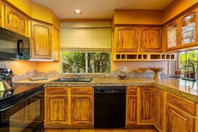 Beautiful Southwestern style 2 bedroom condo in the Indian Wells on Indian Wells Golf Resort and Country Club in California - for sale on GolfHomes.com, golf home, golf lot