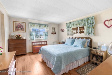 BEAUTIFUL MOVE IN READY HOME! Gorgeous 55+ Gated Golf Course on Brookridge Country Club in Florida - for sale on GolfHomes.com, golf home, golf lot
