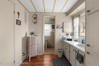 BEAUTIFUL MOVE IN READY HOME! Gorgeous 55+ Gated Golf Course on Brookridge Country Club in Florida - for sale on GolfHomes.com, golf home, golf lot