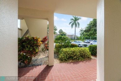 Fully furnished TURNKEY unit with full sized washer and dryer on Wynmoor Golf Course in Florida - for sale on GolfHomes.com, golf home, golf lot