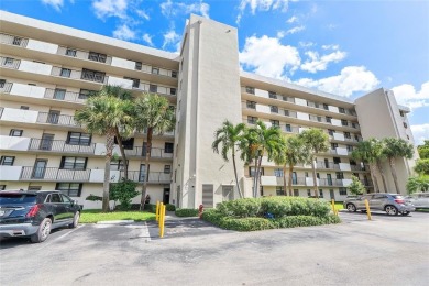 You'll love this rarely available, extended 1,200 sq. ft on  in Florida - for sale on GolfHomes.com, golf home, golf lot