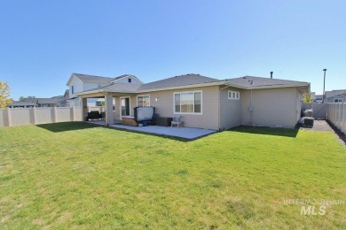 Experience refined Idaho living in this stunning 3-bed, 2-bath on Hunters Point Golf Club in Idaho - for sale on GolfHomes.com, golf home, golf lot
