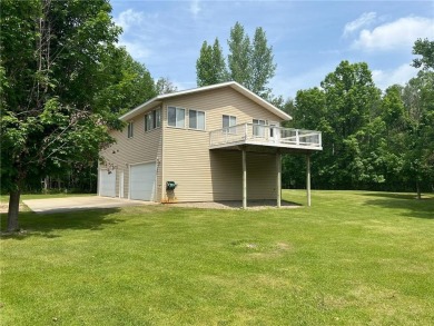 Well-maintained 2BR/1BA seasonal home on a spacious 2.5-acre lot on Longbow Golf Club in Minnesota - for sale on GolfHomes.com, golf home, golf lot