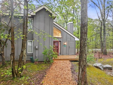 Nestled in the scenic and highly sought-after Lake Harmony, this on Jack Frost National Golf Course in Pennsylvania - for sale on GolfHomes.com, golf home, golf lot
