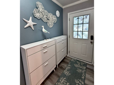 You've just discovered a REAL GEM -- a move-in ready paradise on Royal Wood Golf and Country Club in Florida - for sale on GolfHomes.com, golf home, golf lot