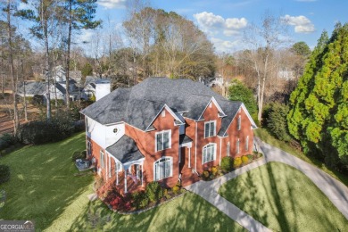 Warmth, Elegance & Quality describe this stunning home. 2 story on Canongate On White Oak Golf Course in Georgia - for sale on GolfHomes.com, golf home, golf lot