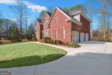 Warmth, Elegance & Quality describe this stunning home. 2 story on Canongate On White Oak Golf Course in Georgia - for sale on GolfHomes.com, golf home, golf lot