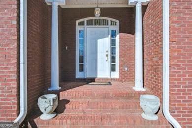 Warmth, Elegance & Quality describe this stunning home. 2 story on Canongate On White Oak Golf Course in Georgia - for sale on GolfHomes.com, golf home, golf lot