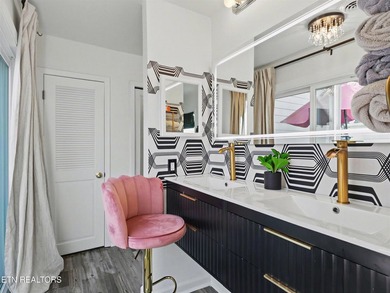 This luxurious, modern, golf course-front condo located in Fox on  in Tennessee - for sale on GolfHomes.com, golf home, golf lot