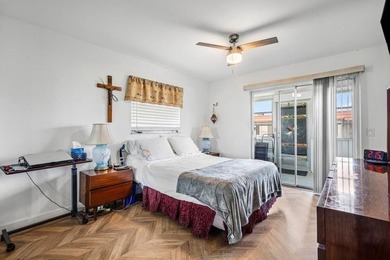 Gorgeous, updated, waterfront 2 bed 2 bath villa in highly on Kings Point Golf - Executive in Florida - for sale on GolfHomes.com, golf home, golf lot