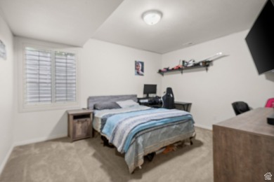 This stunning 2-story home is perfectly located within walking on Davis Park Golf Course in Utah - for sale on GolfHomes.com, golf home, golf lot