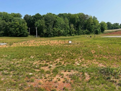 This building lot is located in the Olde Stone community in on The Club At Olde Stone in Kentucky - for sale on GolfHomes.com, golf home, golf lot