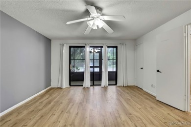 This charming pet-friendly 2-bedroom, 2-bathroom condo is a on Sugarmill Woods Golf and Country Club in Florida - for sale on GolfHomes.com, golf home, golf lot