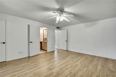 This charming pet-friendly 2-bedroom, 2-bathroom condo is a on Sugarmill Woods Golf and Country Club in Florida - for sale on GolfHomes.com, golf home, golf lot