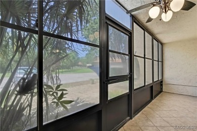 This charming pet-friendly 2-bedroom, 2-bathroom condo is a on Sugarmill Woods Golf and Country Club in Florida - for sale on GolfHomes.com, golf home, golf lot